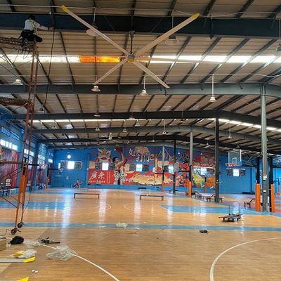 良い価格 5Pcs ブレード 工業用 HVLS 天井扇風機 工場用 AC 駆動 ブレスレス DC モーター オンライン